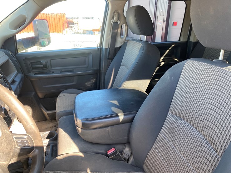 2012-dodge-ram-5500-image-23