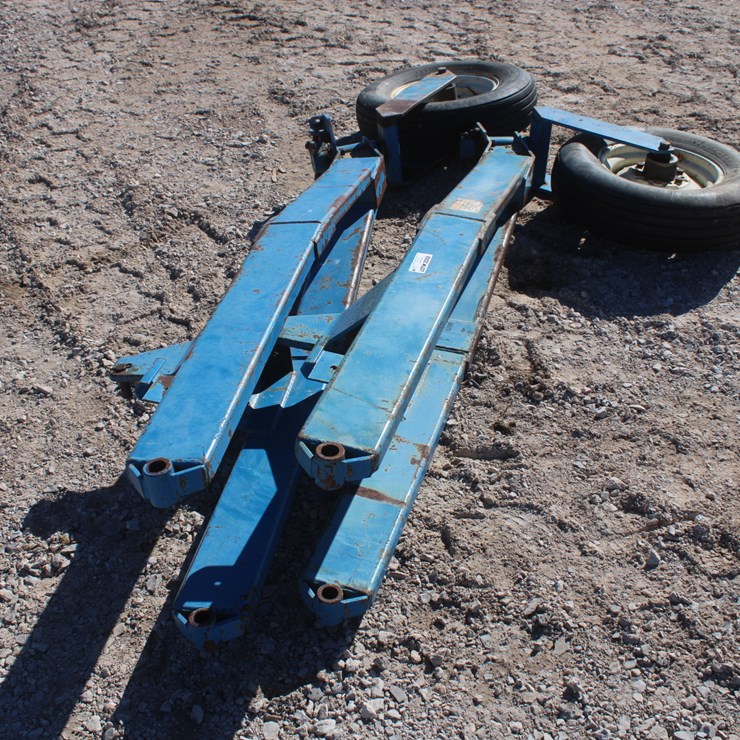 #2033 • TWO 7ft *FORD* Lift Assists