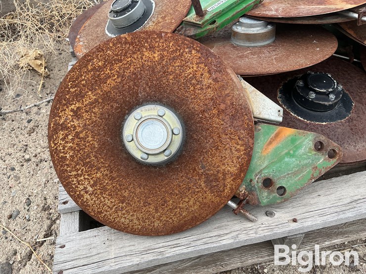 john-deere-12-image-9