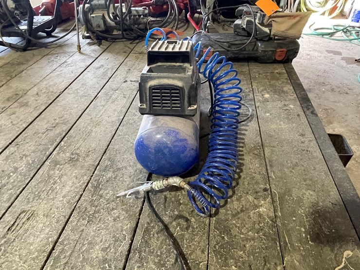 #7211-•-campbell-hausfeld-air-compressor-image-3