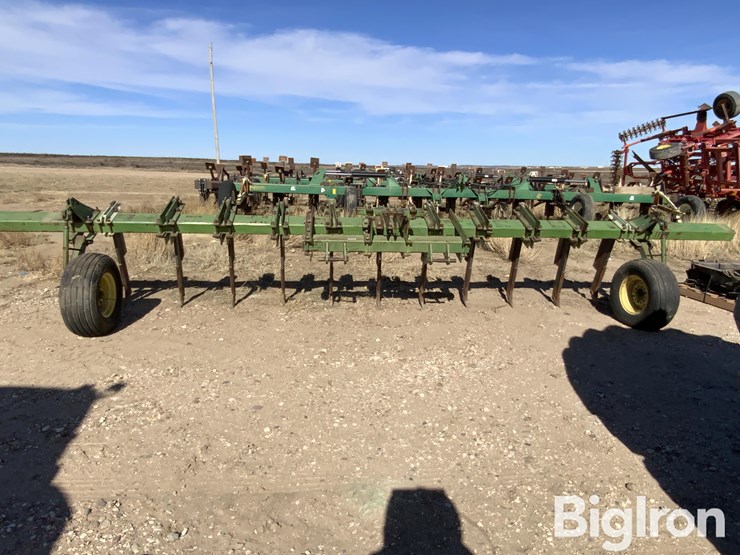 john-deere-11-image-2