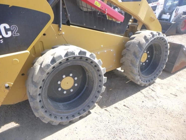 2013-caterpillar-262c2-image-30