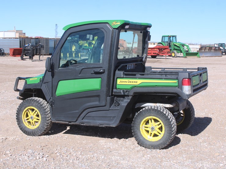 2023-john-deere-gator-image-9