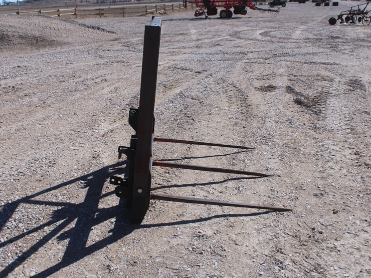 #2068-•-uro-attach-3-spear-hay-fork-with-48-inch-spikes-image-4