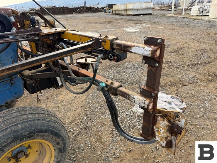 1977-ford-5600-image-29