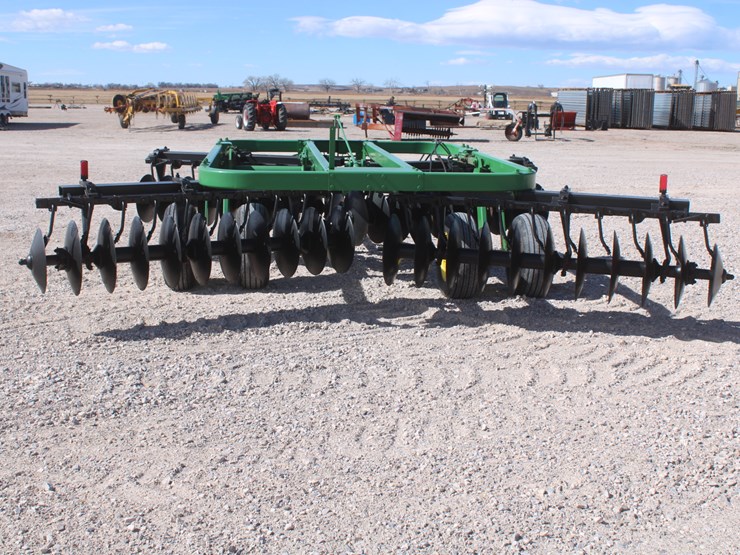 #1034-•-john-deere-t0310-12ft-disc-image-4