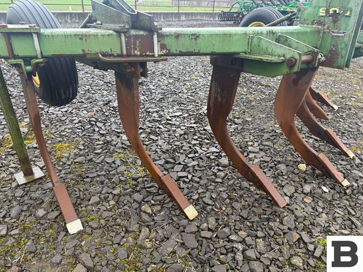 john-deere-7-image-9