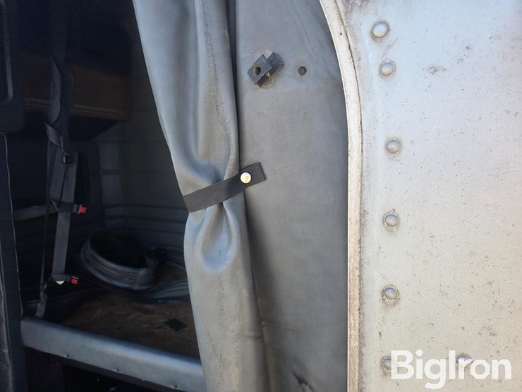 peterbilt-379-image-12