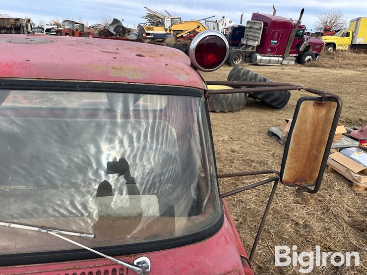 international-b-image-13