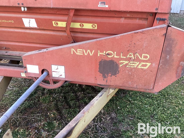 new-holland-790-image-13
