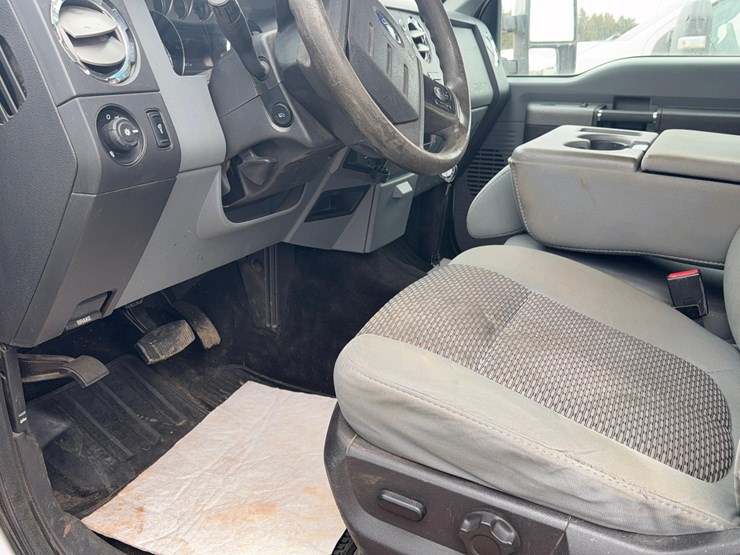 2011-ford-f250-image-18