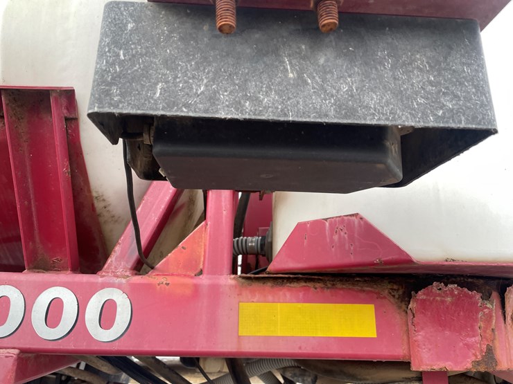 #1062-•-miller-pro-60'-sprayer-(somerset,-wi)-image-29