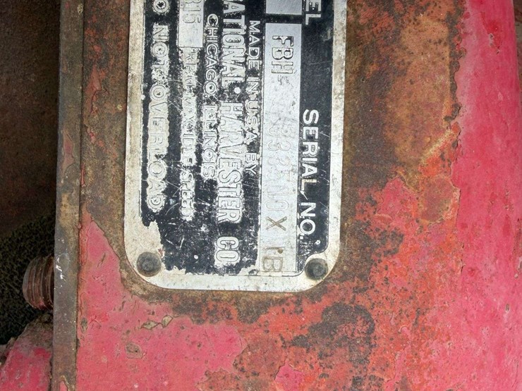 international-harvester-h-tractor-image-9