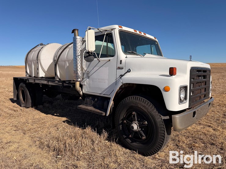 1981-international-1854s-image-3