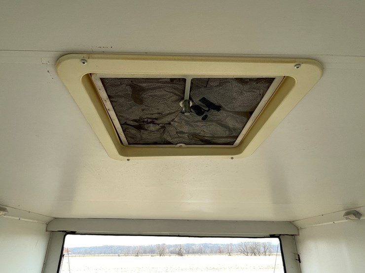 #3202-•-2002-renagade-kibbi-haul-lite-26'-trailer-(has-wi-title)-image-33