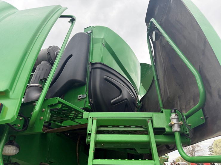 2009-john-deere-9670-sts-image-70
