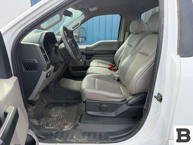 2019-ford-f350-image-24