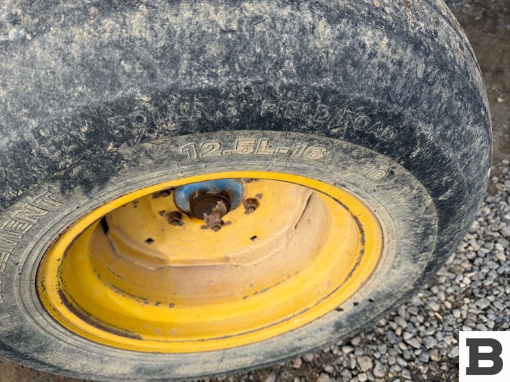 1977-ford-5600-image-12