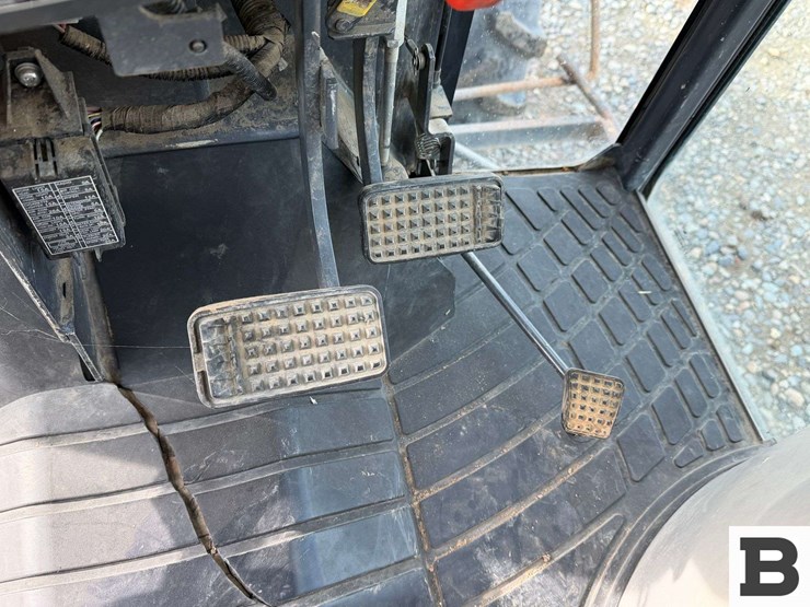 2014-kubota-m8540hd-image-29