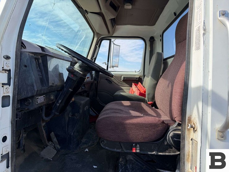 1998-international-4900-image-43