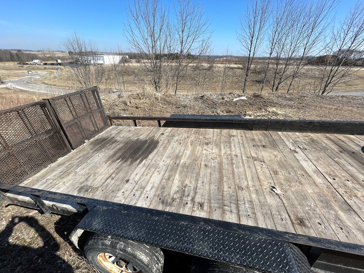 #1278-•-tandem-axle-trailer-(no-title)-(denmark,-wi)-image-19