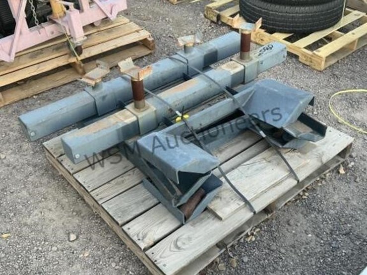 pallet-of-miscellaneous-image-1