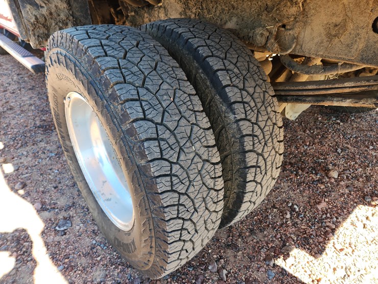 2018-ram-3500-laramie-image-11