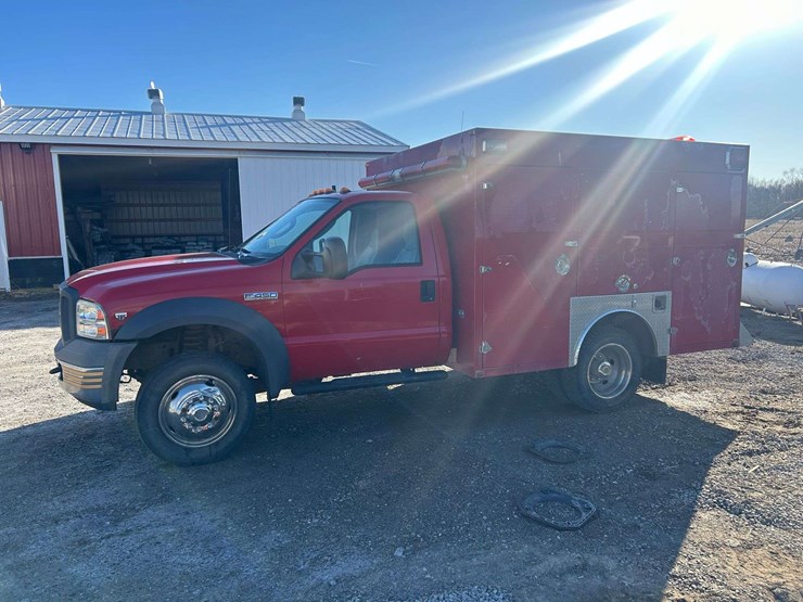 2005-ford-f450-image-1