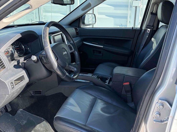 2008-jeep-grand-cherokee-laredo-image-12