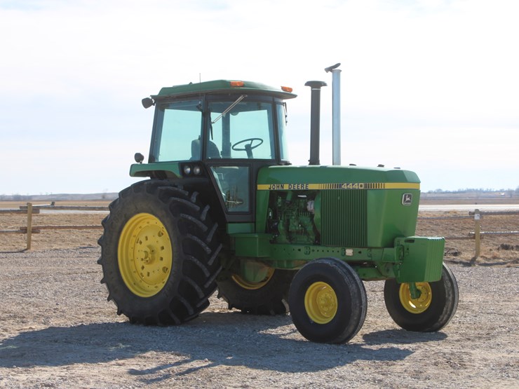 john-deere-4440-image-5