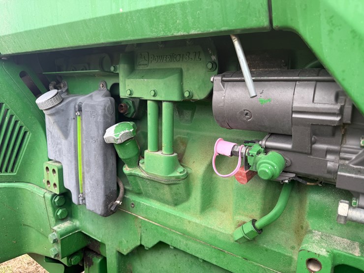 2001-john-deere-8310-image-39