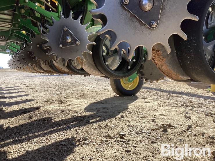 john-deere-1720-image-12