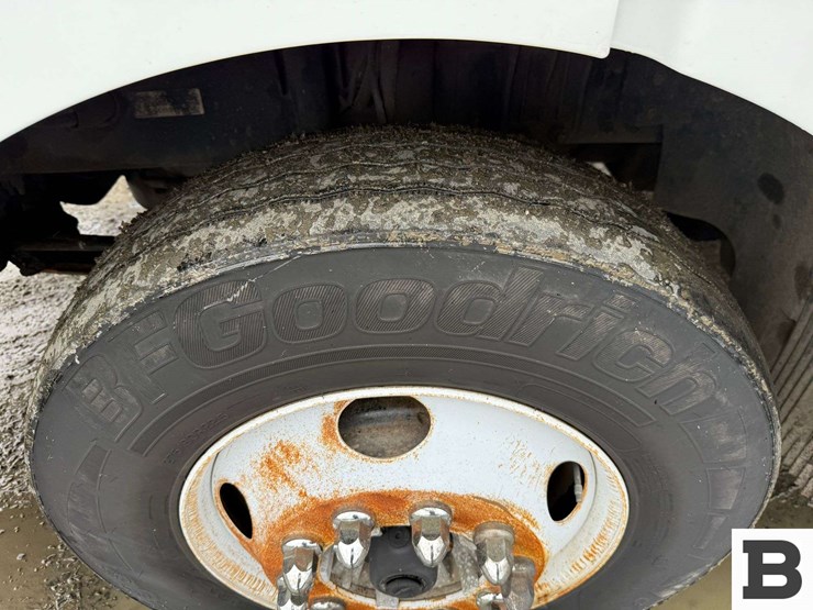 2001-volvo-vnl-tractor-truck---albany,-or-image-14