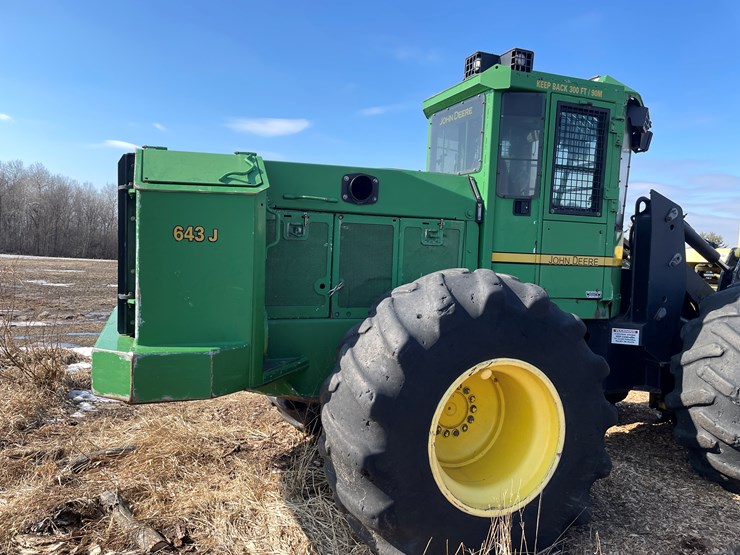 2005-deere-643j-image-9