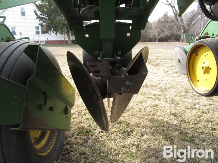 john-deere-7200-image-19