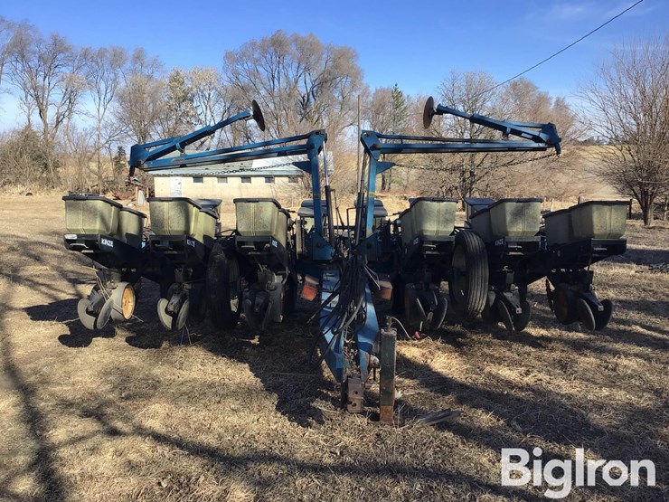 2000-kinze-2000-image-2