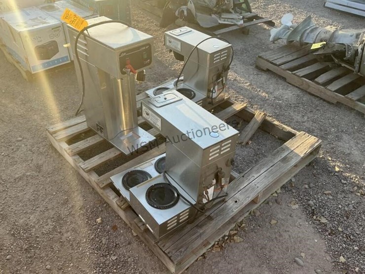 pallet-of-assorted-coffee-makers-image-3