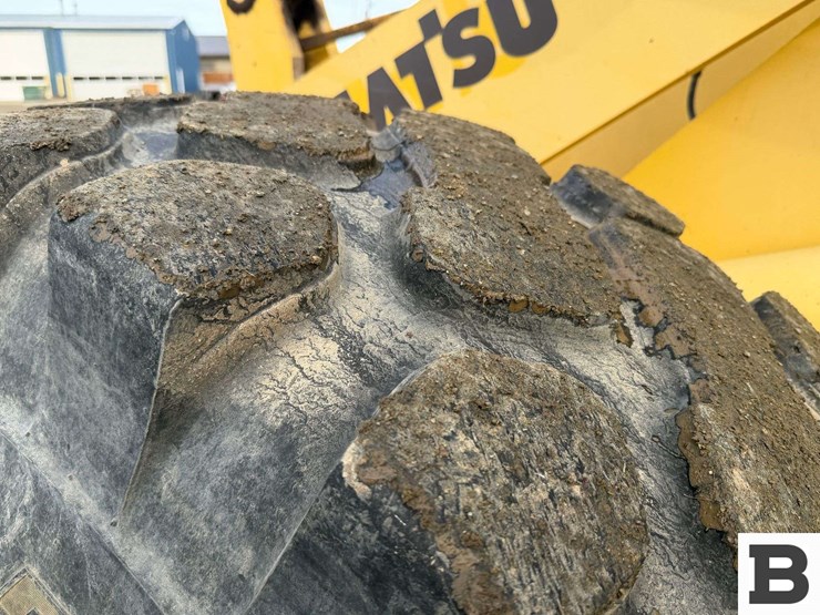 2001-komatsu-wa380-3-image-24