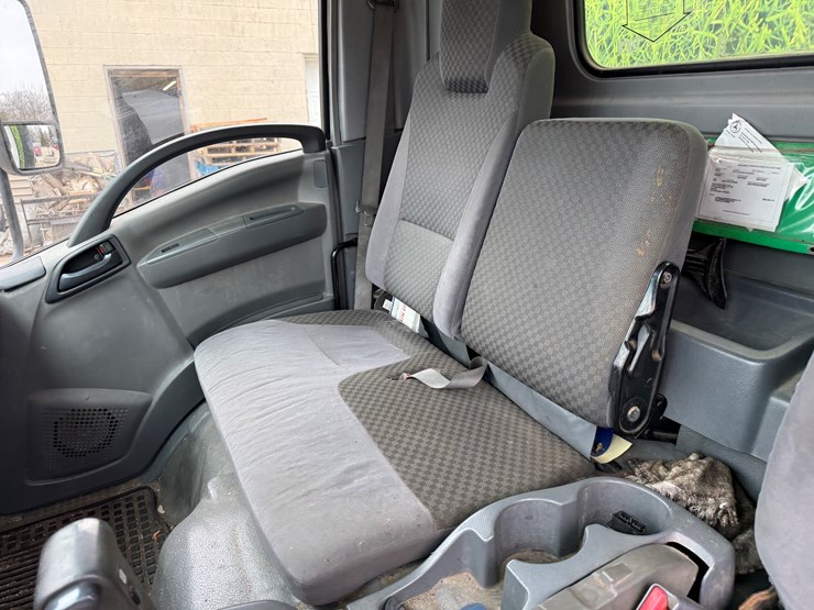 #1154-•-2009-isuzu-box-truck-(has-wi-title)-(new-berlin,-wi)-image-20