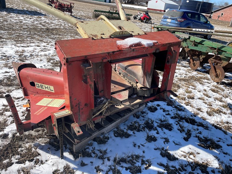 #3270-•-gehl-(2)-row-corn-head-image-7