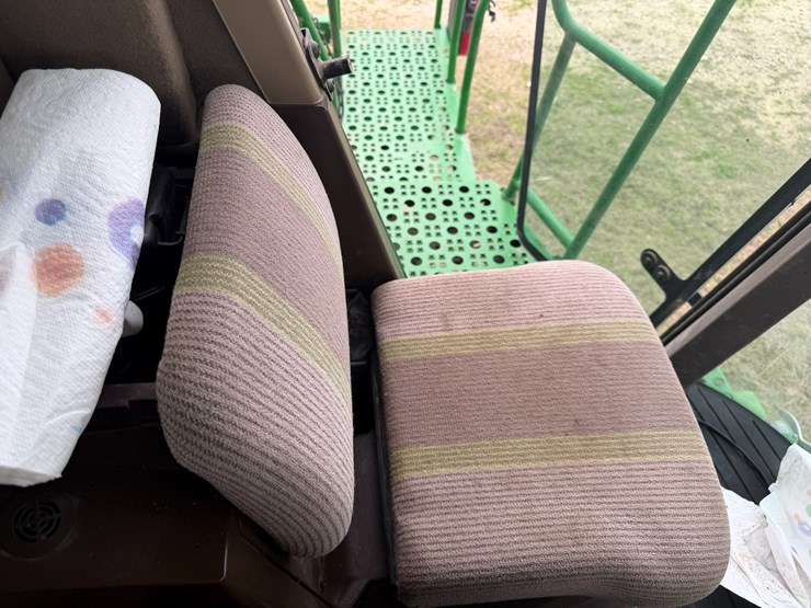 2009-john-deere-9670-sts-image-99