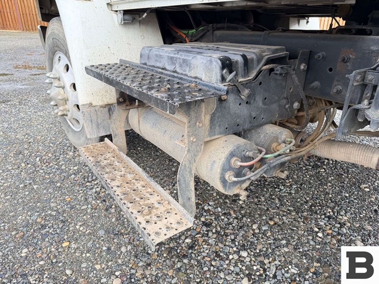 2007-international-durastar-4400-image-14