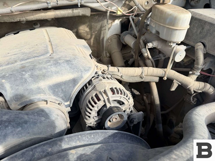 2010-chevrolet-silverado-3500-image-38