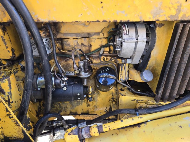 john-deere-300-image-16