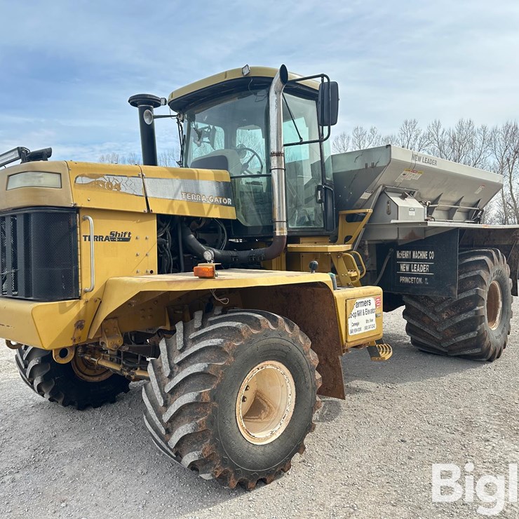 2006 AG-CHEM TERRA-GATOR 8104
