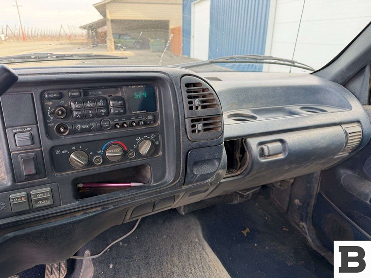 1996-chevrolet-gmt400-image-21