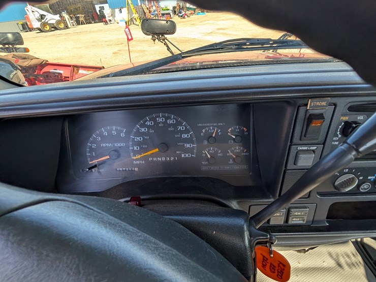 2000-chevrolet-2500-image-11