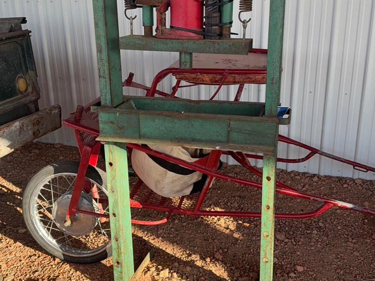 hydraulic-press-image-1