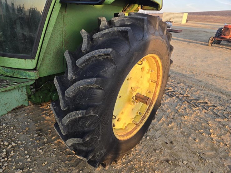john-deere-4430-image-5