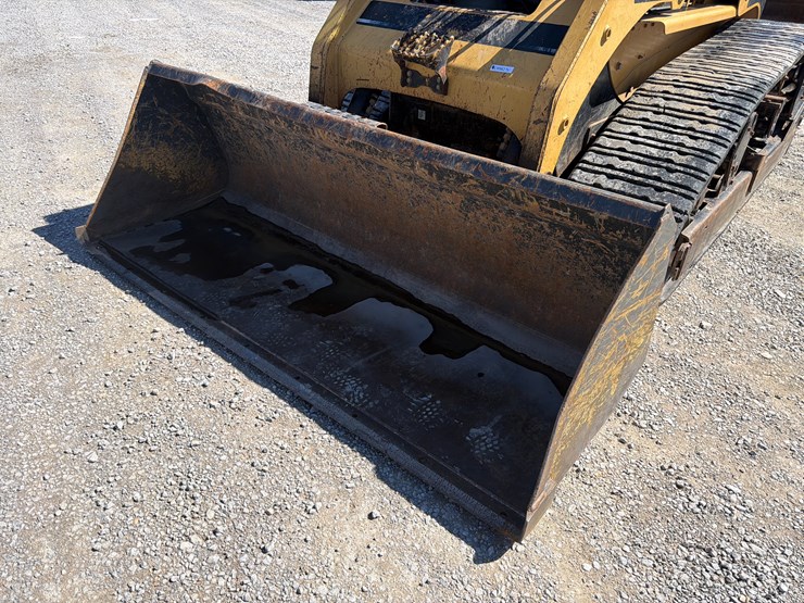 caterpillar-277b-image-8